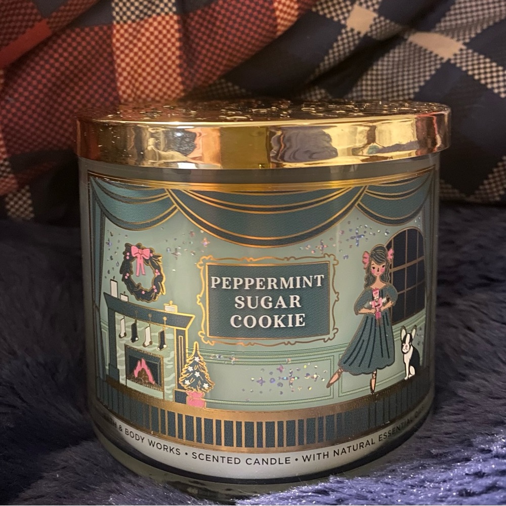 Bath & Bodyworks Three 3 wick Candle Peppermint Sugar Cookie